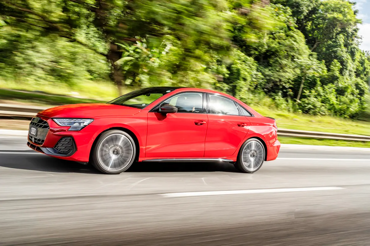 23 jan 25 Novo Audi A3 Sedan ja esta nas concessionarias do Brasil 4 Audi A3 Sedan 2025: Luxo, Tecnologia e Esportividade para o Mercado Brasileiro
