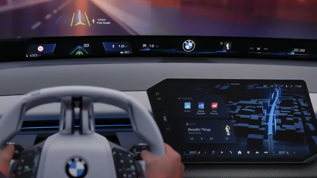 P90583983 highRes bmw panoramic idrive O revolucionário Panoramic iDrive transforma o para-brisa dos BMW da linha Neue Klasse em uma tela interativa gigante