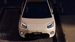 O GAC Aion UT, hatch elétrico da GAC Motor, inicia pré-venda na China com design inovador, motor de 134 cv e autonomia de 420 km