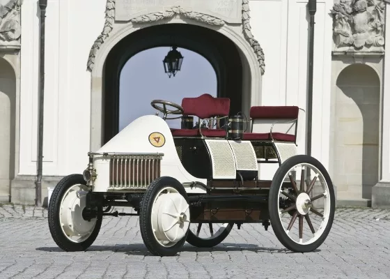 lohner porsche semper vivus replica Do Lohner-Porsche Mixte ao Toyota Prius: A evolução dos carros elétricos
