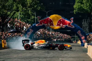 Red Bull Showrun em Curitiba: Alta Velocidade e Emoção no Centro da Cidade