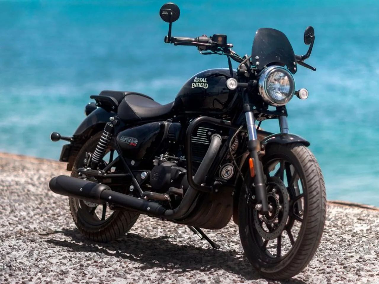 royal enfield meteor 350 2025 1 23012025 62971 960 720 Royal Enfield Meteor 350: Nova cor Fireball Black adiciona elegância à linha 2025