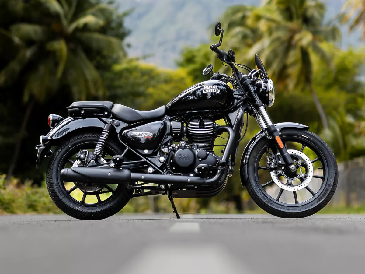 royal enfield meteor 350 2025 1 23012025 62974 1280 960 Royal Enfield Meteor 350: Nova cor Fireball Black adiciona elegância à linha 2025