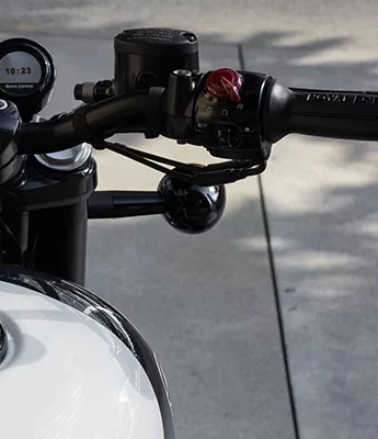 switch cube adjustable lever Royal Enfield Shotgun 650: A Bobber Que Une Estilo e Desempenho