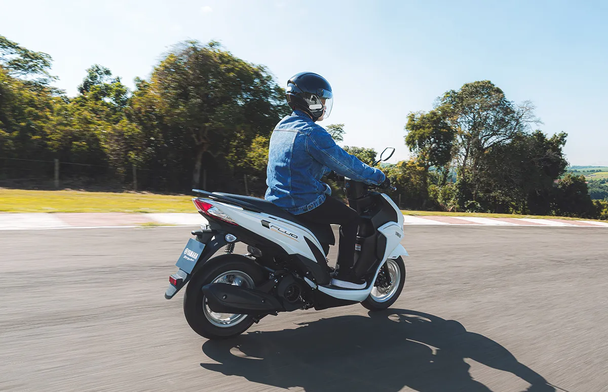 yamaha fluid 2 Conheça os Detalhes da Nova Scooter Híbrida da Yamaha
