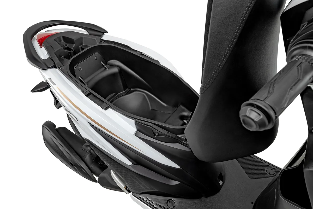 yamaha fluid 3 Conheça os Detalhes da Nova Scooter Híbrida da Yamaha