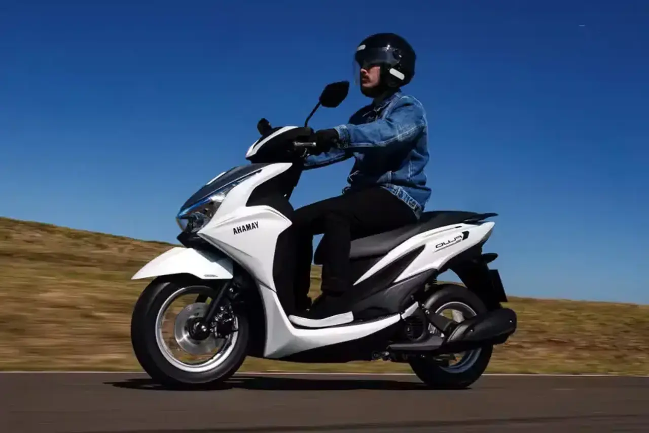 yamaha fluo dinamica Yamaha Fluo Hybrid: Primeira Scooter Híbrida do Brasil