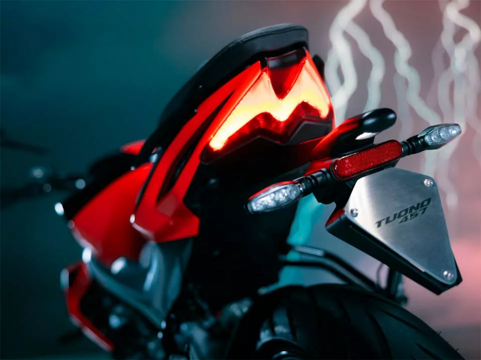 aprilia tuono 457 2025 19 24022025 63327 960 720 Aprilia Tuono 457: A Nova Naked Italiana com Estilo Agressivo e 47 cv de Potência
