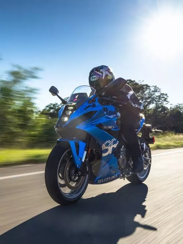 cropped-suzuki-gsx8r-1.webp