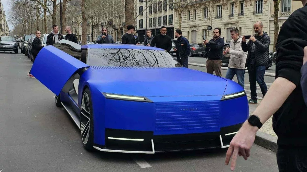 kaguar paris Jaguar Type 00: O Futuro da Marca Desfila nas Ruas de Paris
