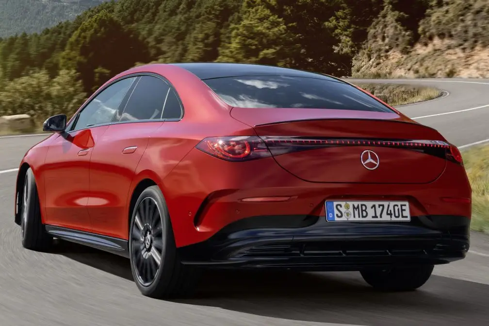 mercedes benz cla klasse 65 050203960a6b07ef e1741969200464 A Mercedes-Benz reinventa o CLA em 2025, lançando versões 100% elétricas e trazendo recursos inovadores.
