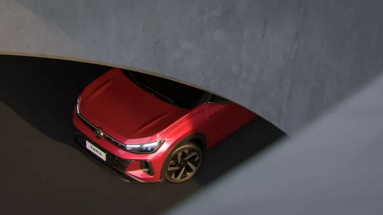 volkswagen vw tera outfit 2025 VW Tera estreia com design robusto e tecnologia de ponta: tudo sobre o novo SUV compacto