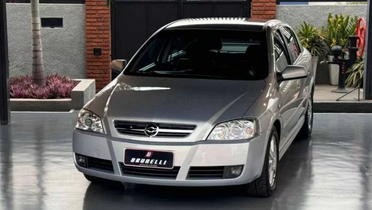 1 brunelli veiculos astra 40880004 Sedãs até R$30 mil: modelos confiáveis, econômicos e com bom custo de manutenção