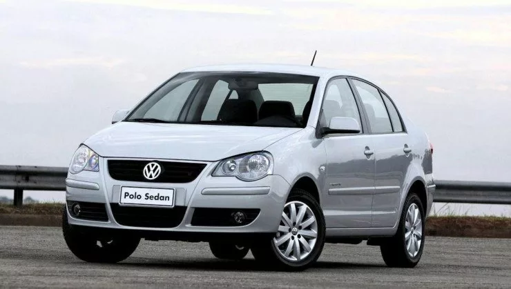 1 volkswagen polo sedan confortline 1 6 2008 2009 01 5 copy 49771170 Sedãs até R$30 mil: modelos confiáveis, econômicos e com bom custo de manutenção