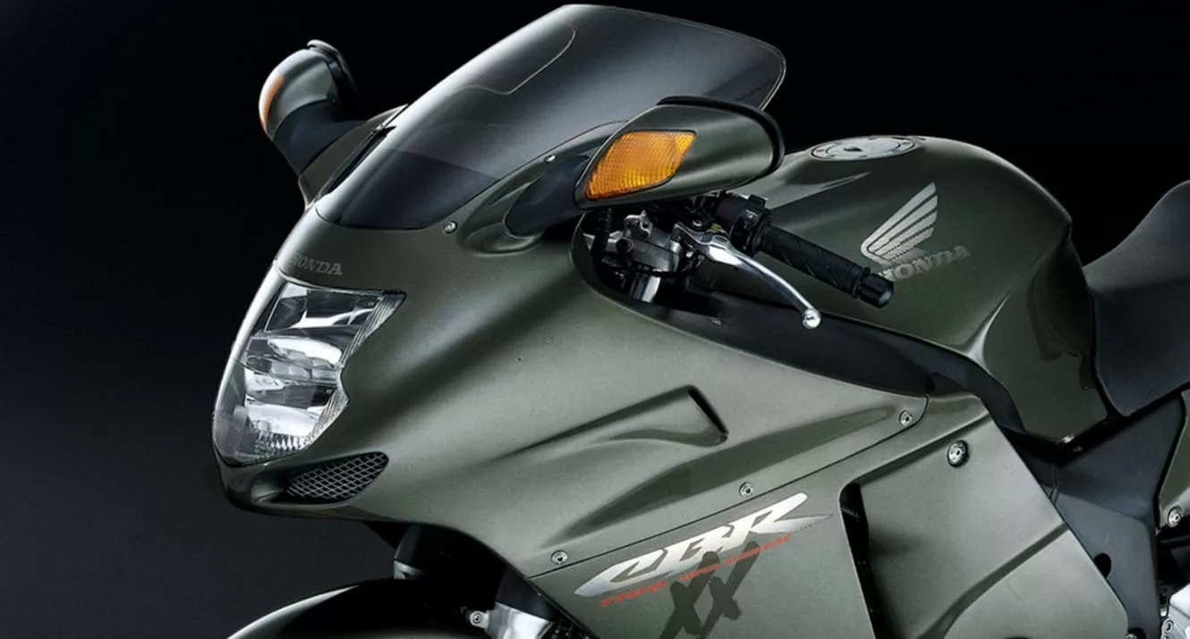 CBR 1100xx Foto 6 Honda CBR 1100XX Super Blackbird: a superbike que desafiou os limites da velocidade nos anos 90