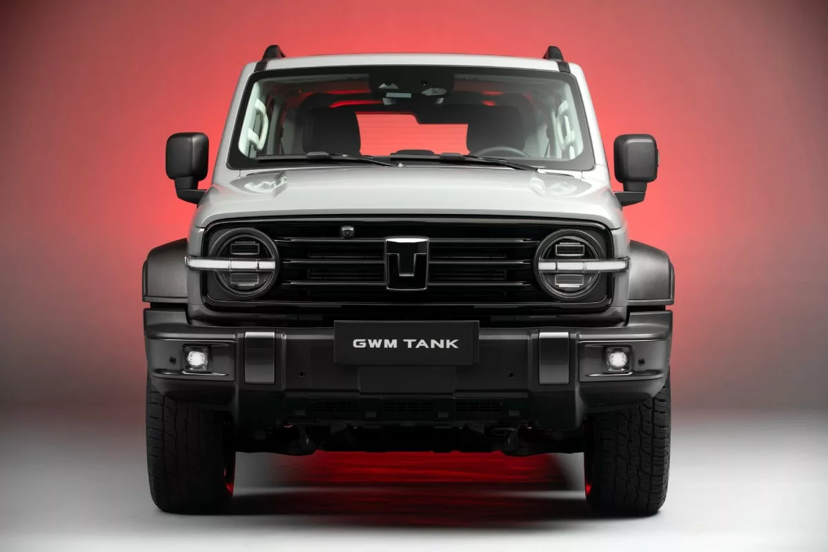 Tank 300 novo SUV da GWM 3 Tank 300: o SUV híbrido da GWM que une força off-road e sofisticação chega em Brasilia.