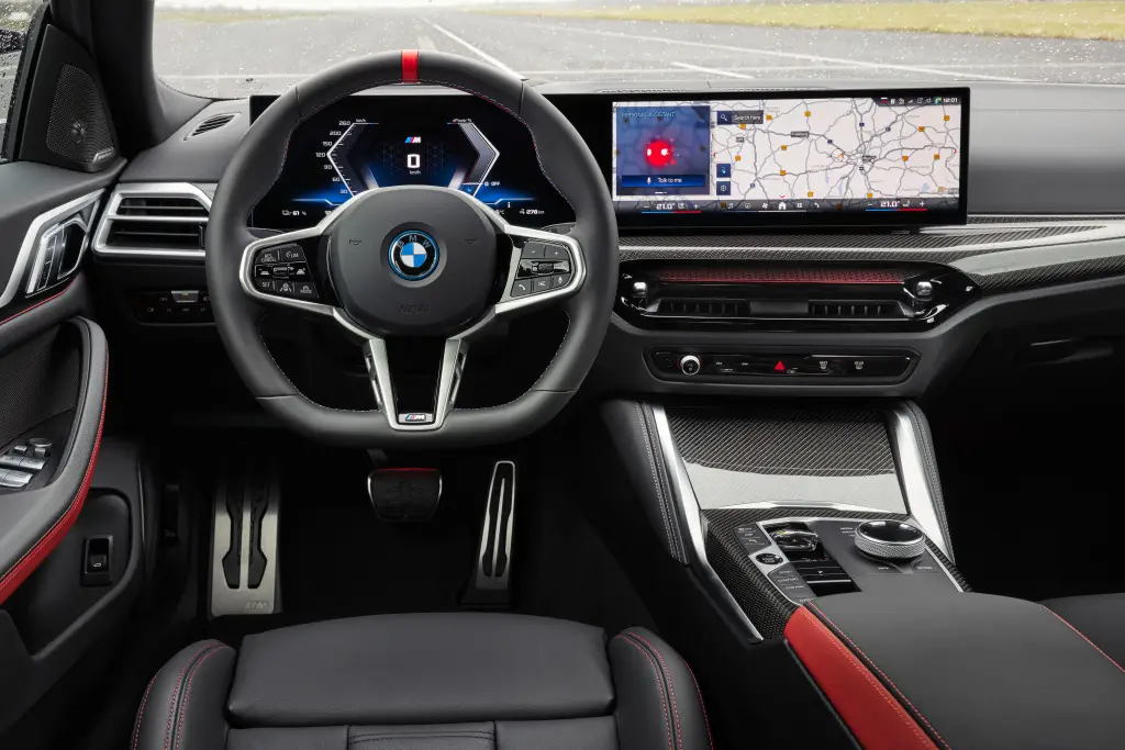 Novo BMW i4 chega ao Brasil renovado com duas versões, potência de até 544 cv e autonomia superior a 400 km