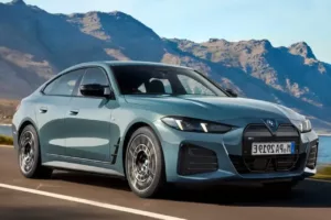 Novo BMW i4 chega ao Brasil renovado com duas versões, potência de até 544 cv e autonomia superior a 400 km