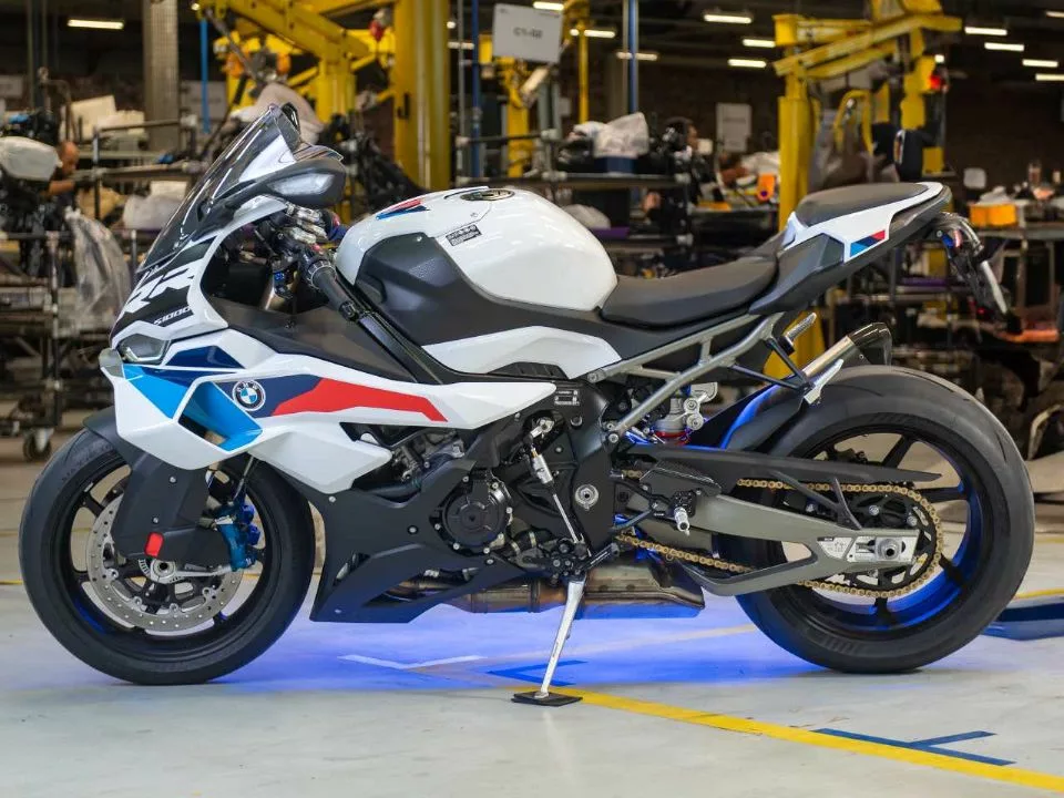 bmw s 1000 rr 2025 1 28042025 63888 960 720 BMW S 1000 RR 2025: esportiva de 210 cv começa a ser produzida no Brasil com foco total em performance