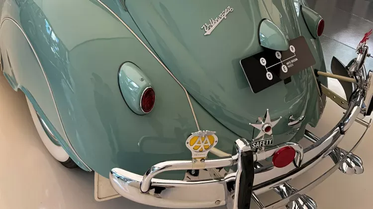 fusca equipado 1 Fusca 1962 com cafeteira, ar-condicionado e 50 acessórios: o clássico brasileiro mais exclusivo já restaurado