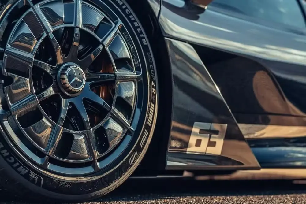 george russell mercedes amg deta 1 George Russell acelera fora das pistas com um dos carros mais raros e poderosos do mundo