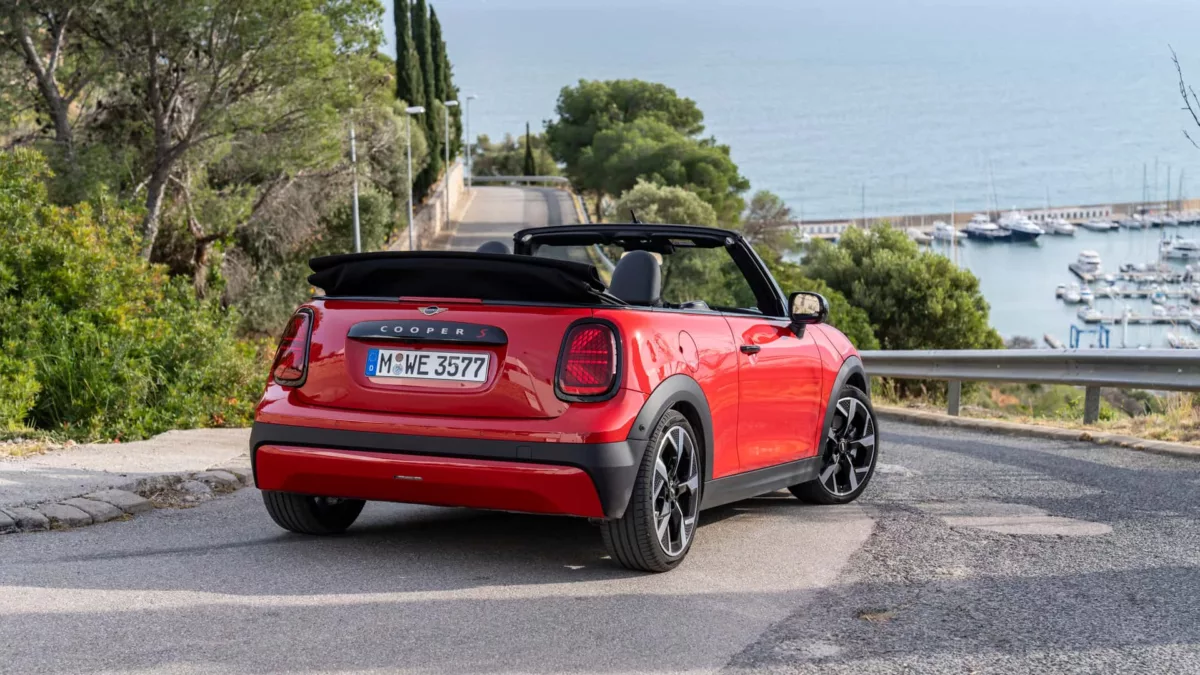 nuova mini cabrio cooper s la 3 Mini Cooper S Cabrio 2026 estreia no Brasil com motor turbo e design retrô por R$ 319.990