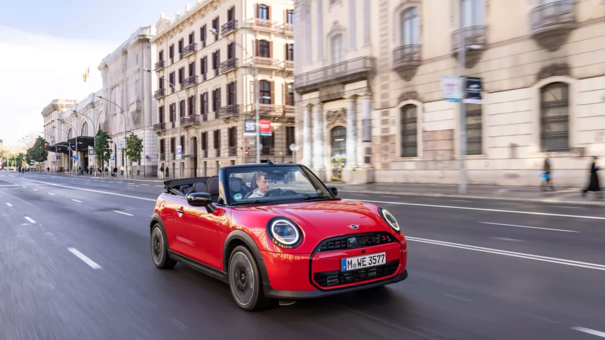 nuova mini cabrio cooper s la 5 Mini Cooper S Cabrio 2026 estreia no Brasil com motor turbo e design retrô por R$ 319.990