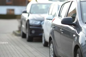 Sedãs até R$30 mil: modelos confiáveis, econômicos e com bom custo de manutenção