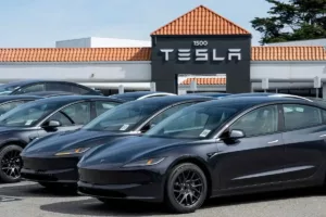 Tesla sob pressão: como a guerra tarifária entre EUA e China ameaça os planos de Elon Musk