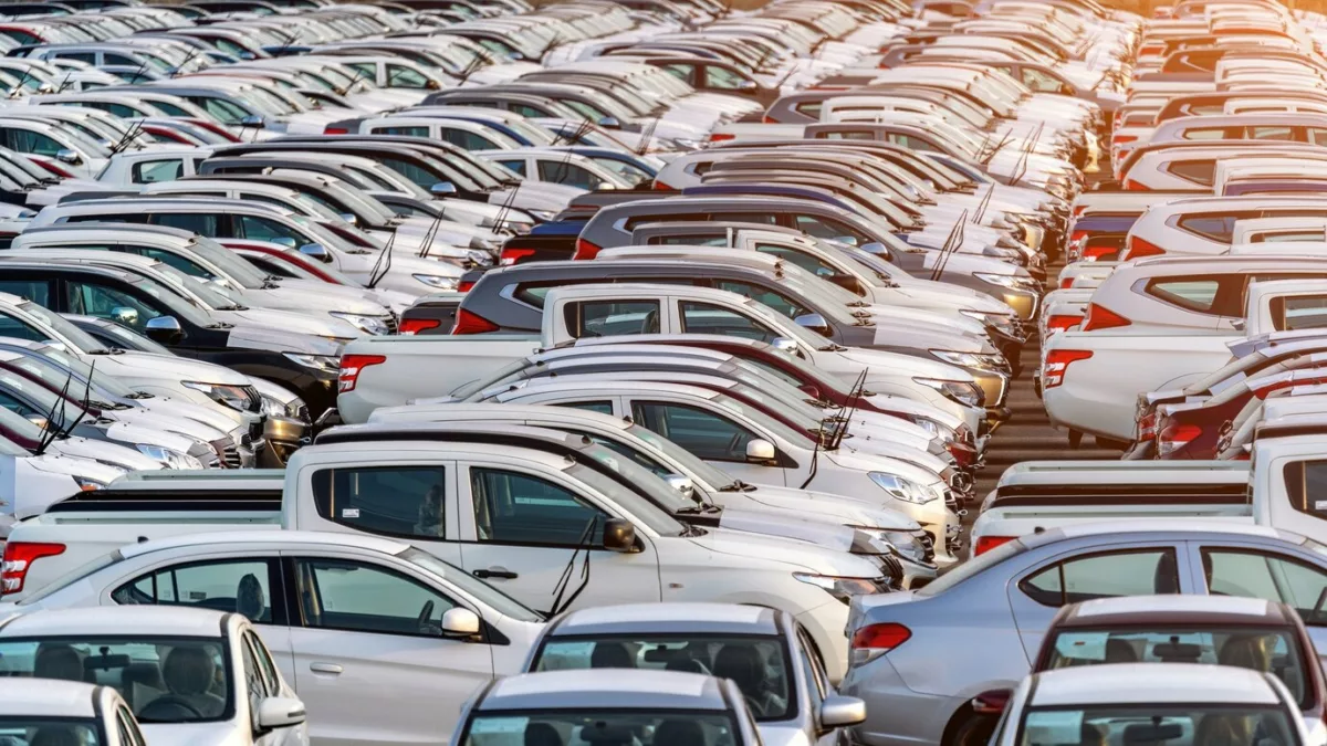 trump taxa 2 Trump mira o setor automotivo com tarifa de 25% sobre carros importados nos EUA