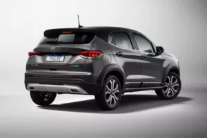 Nova linha do Fiat Pulse traz de volta o câmbio manual e estreia teto solar panorâmico