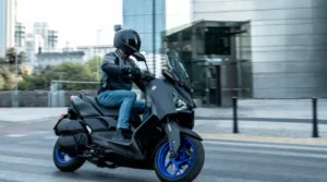 É oficial! Yamaha XMax 300 2026 chega ao Brasil com novo motor, mais tecnologia e preço competitivo