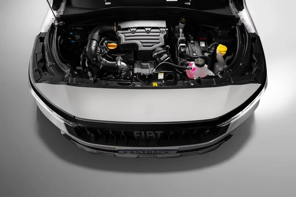 Fiat Fastback Impetus My26 042 Novo Fiat Fastback 2026 aposta em sofisticação: veja preços, versões e tudo o que mudou no SUV cupê