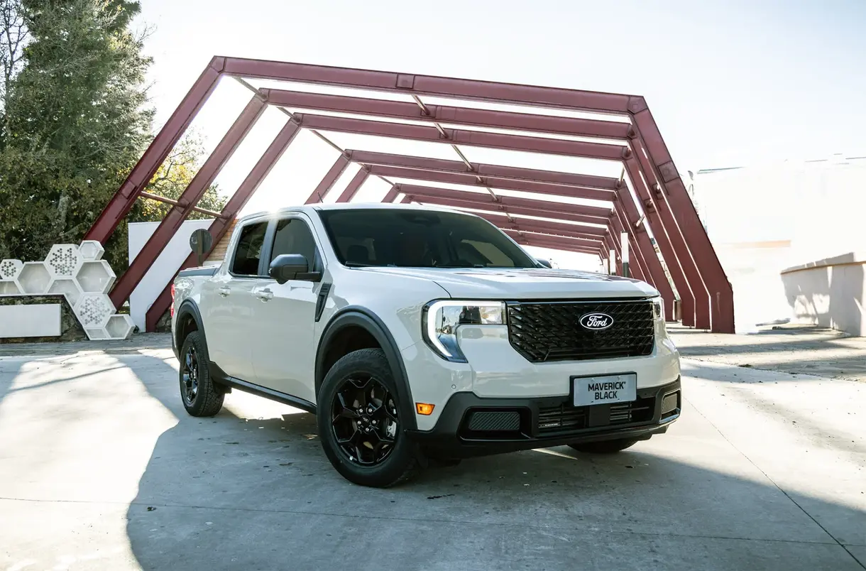 Ford Maverick Lariat Black 1 2048x1349 1 Ford Maverick 2025 estreia com visual renovado e mais fôlego no desempenho