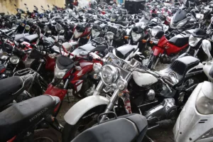Harley Davidson de R$ 13 mil? Detran do Paraná vai leiloar motos e carros em Curitiba