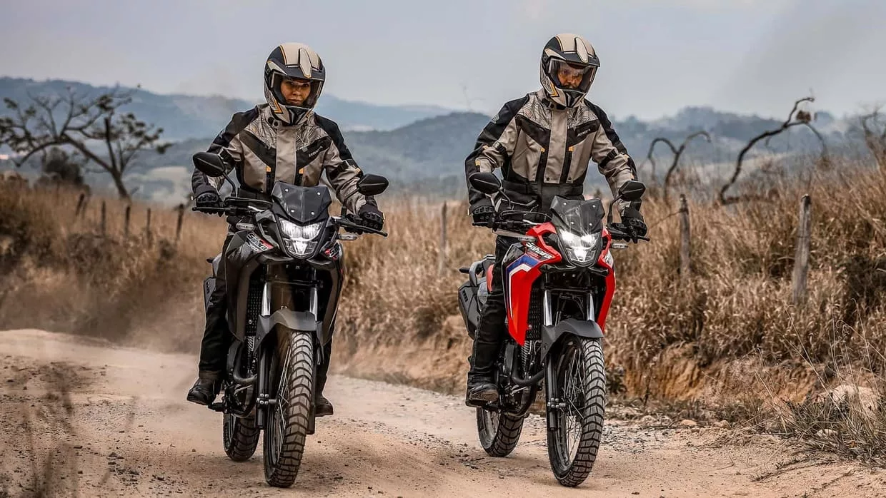 honda xre 300 sahara 2026 1 Honda XRE 300 Sahara 2026 estreia com nova cor e visual renovado