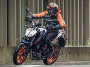 KTM 160 Duke: nova naked de entrada mantém DNA esportivo da marca