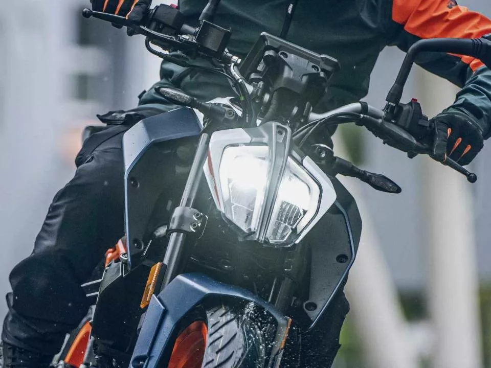 ktm 160 7 11082025 65044 960 720 KTM 160 Duke: nova naked de entrada mantém DNA esportivo da marca