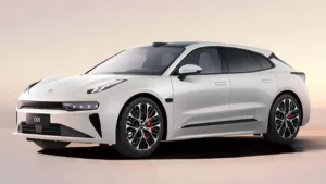 Zeekr 001 2026 estreia com 912 cv e aceleração de supercarro