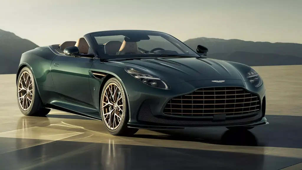Q By Aston Martin DB12 and Vanquish Volante 1 copy1 2048x1152 1 Aston Martin homenageia 60 anos do ‘Volante’ com série limitada