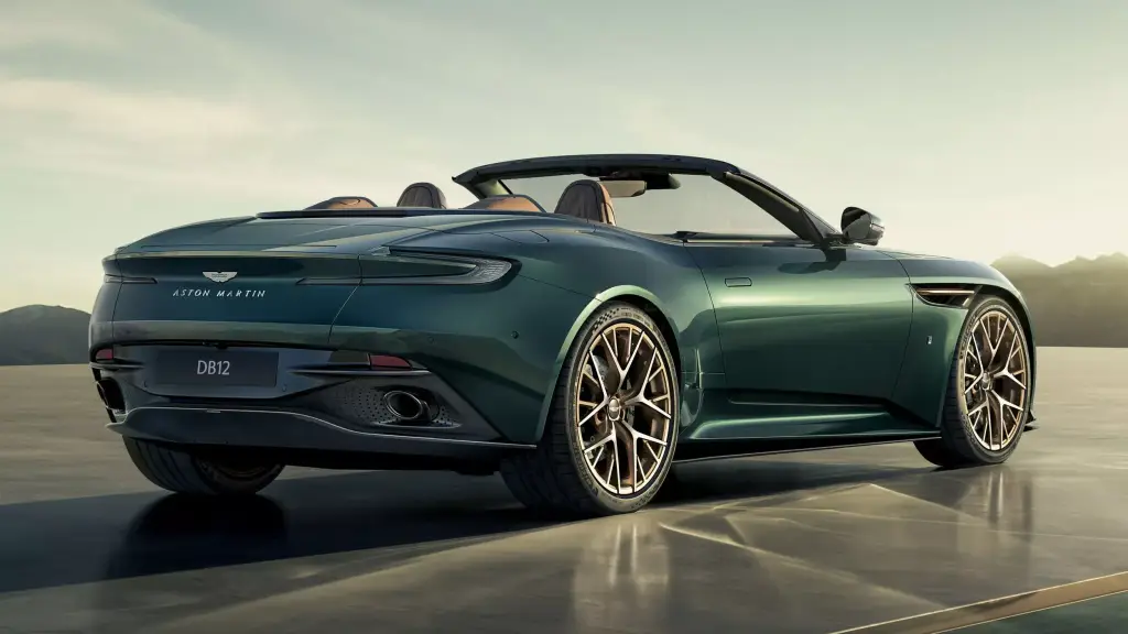 Q By Aston Martin DB12 and Vanquish Volante 3 copy 2048x1152 1 Aston Martin homenageia 60 anos do ‘Volante’ com série limitada