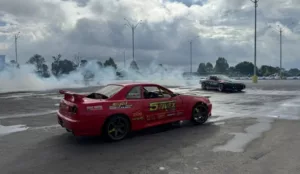 Drift e Adrenalina na Ceasa Curitiba: Evento DKBR promete acelerar corações com 150 carros em exposição