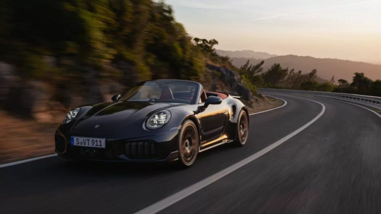 porsche 911 1 Porsche 911 Turbo S 2025 chega ao Brasil com motor híbrido e 711 cv