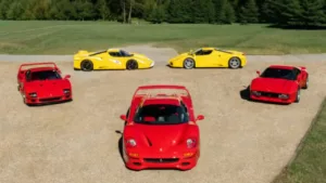 Coleção com 46 Ferraris raras será leiloada em janeiro de 2026 após a morte do empresário Phil Bachman
