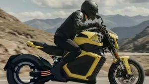 Moto elétrica com bateria sólida promete até 600 km de autonomia e recarga ultrarrápida