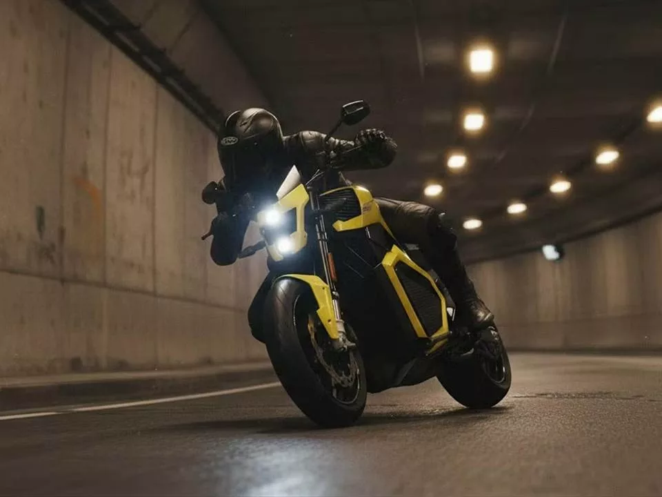 verge ts pro 8 05012026 67112 960 720 Moto elétrica com bateria sólida promete até 600 km de autonomia e recarga ultrarrápida