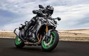 Kawasaki Z1100 e Z1100 SE chegam ao Brasil: a supernaked aspirada mais completa da linha Z