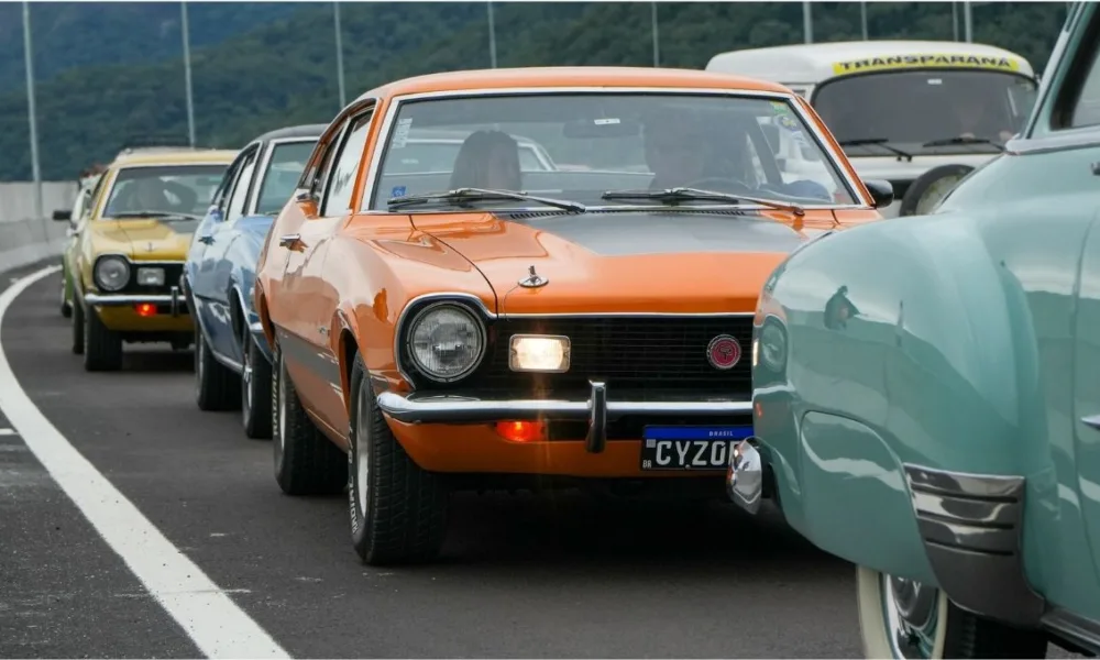 2025 05 23 1o passeio da ponte de guaratuba 29 Fuscas, Opalas e Dodge dos anos 70 desfilaram pela Ponte de Guaratuba num encontro que parou o Litoral