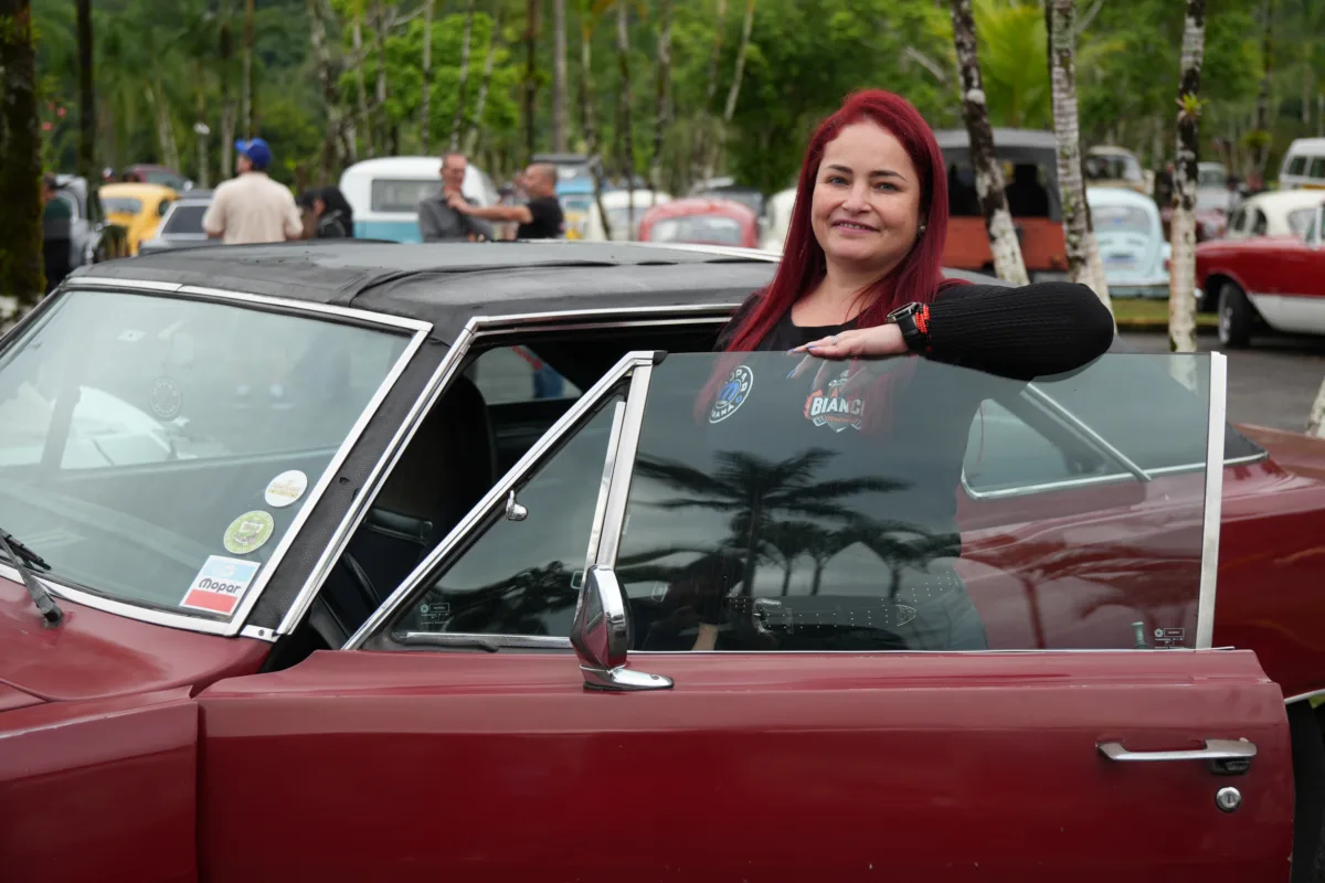 2025 05 23 1o passeio da ponte de guaratuba 3 Fuscas, Opalas e Dodge dos anos 70 desfilaram pela Ponte de Guaratuba num encontro que parou o Litoral