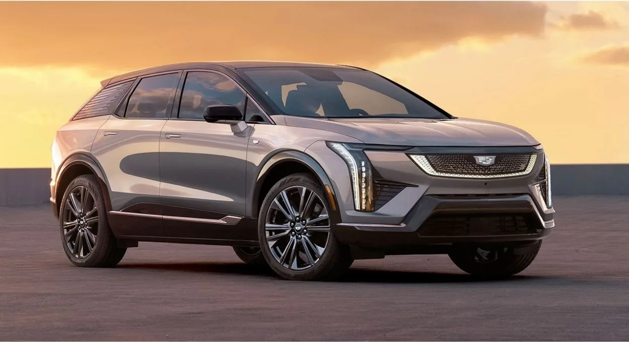 Cadillac confirma chegada ao Brasil em 2026 com SUVs elétricos e lojas exclusivas em três capitais